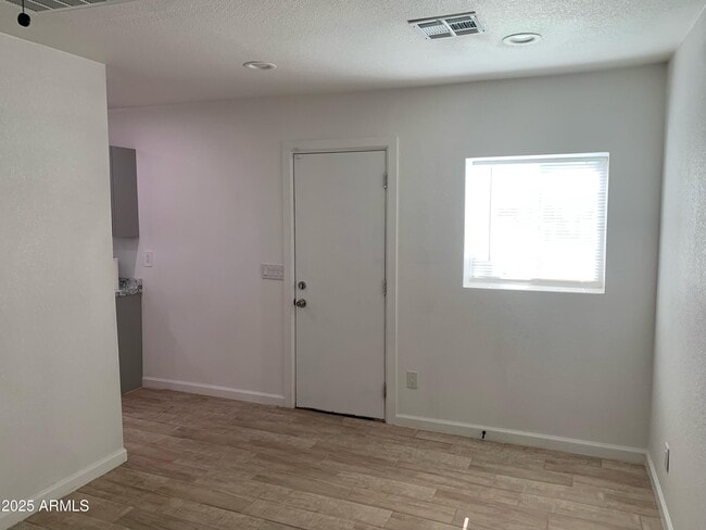 Foto del edificio - 1759 W Hadley St