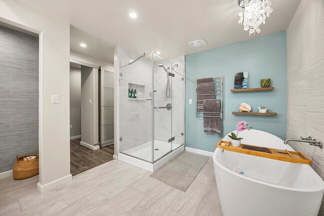 Primary Bathroom - 19112 Colchester Ln