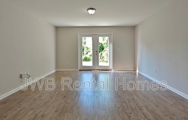 Foto del edificio - 8584 Hare Ave
