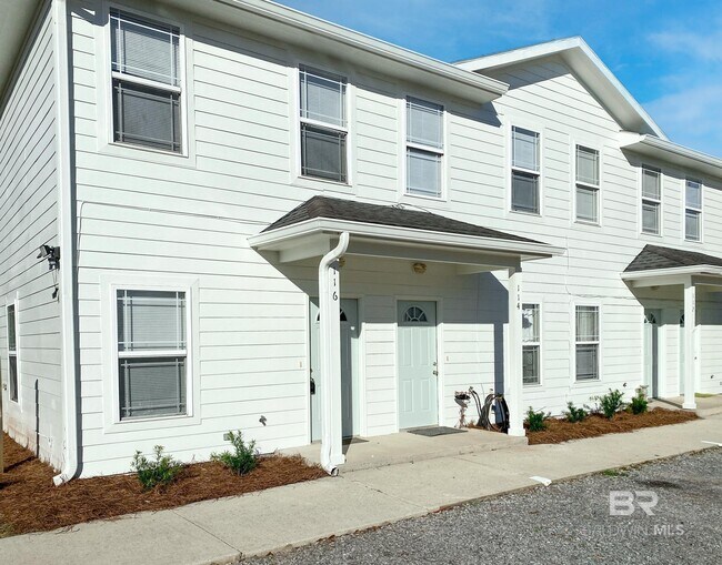 Foto del edificio - 116 S Elm St