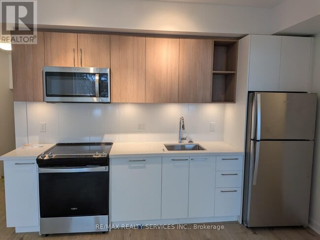 Building Photo - 498 Plains Rd E