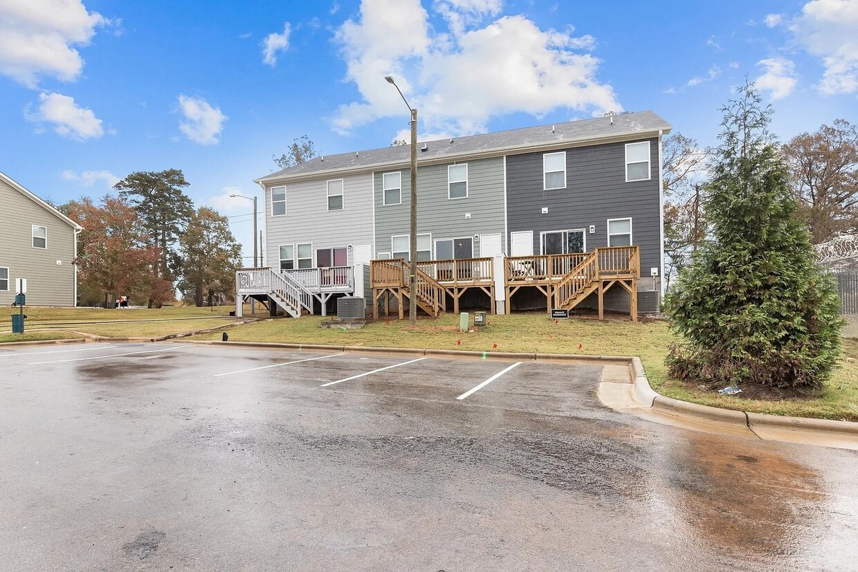 Primary Photo - 3124 Garner Rd