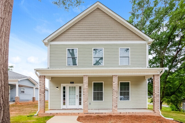 Building Photo - 503 E Cloninger St