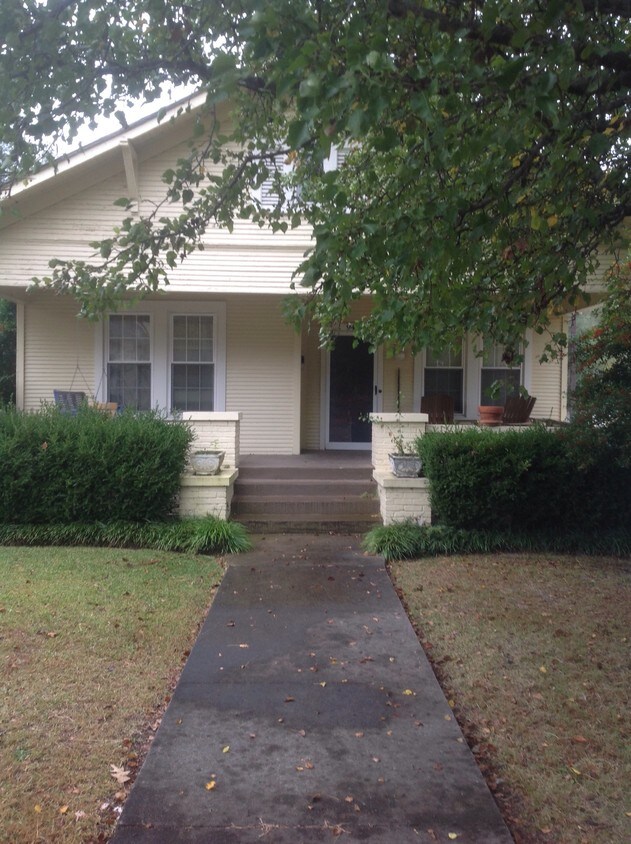 940 E Main St, West Point, MS 39773 House Rental in West Point, MS