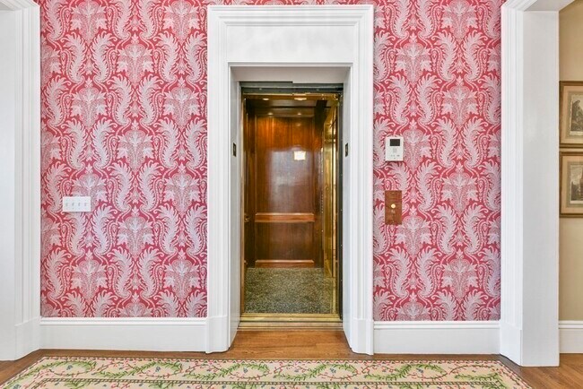 Foto del edificio - 184 Beacon St