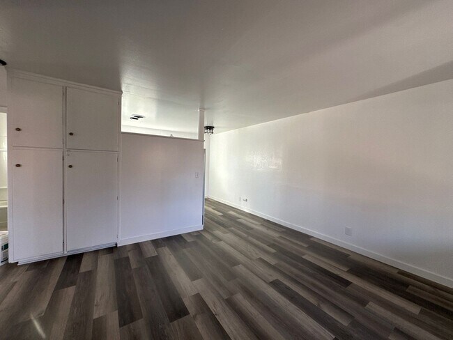 Foto del edificio - 2250 Home Ave