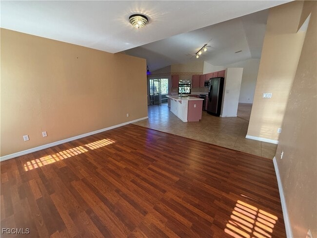 Building Photo - 132 Dania Cir