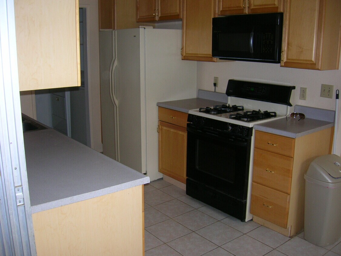 Foto del edificio - 1720 Oriole St