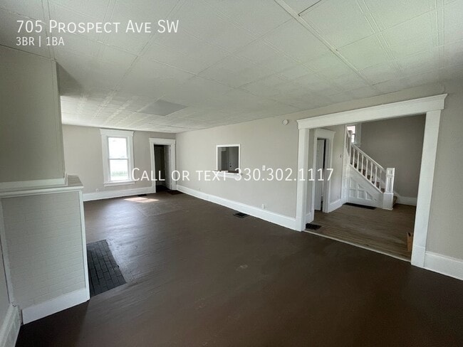 Building Photo - Three bedroom two bathroom home for rent