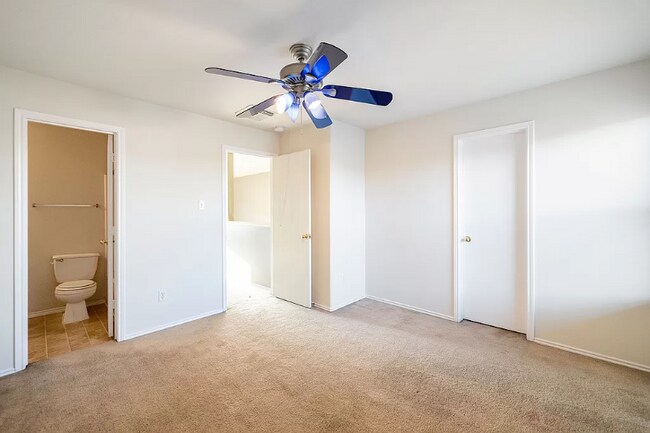Building Photo - 506 Salma Ct