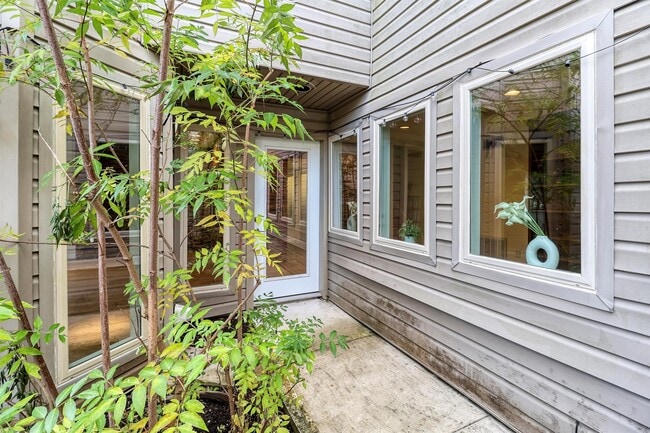 Foto del edificio - 11538 Riverview Dr