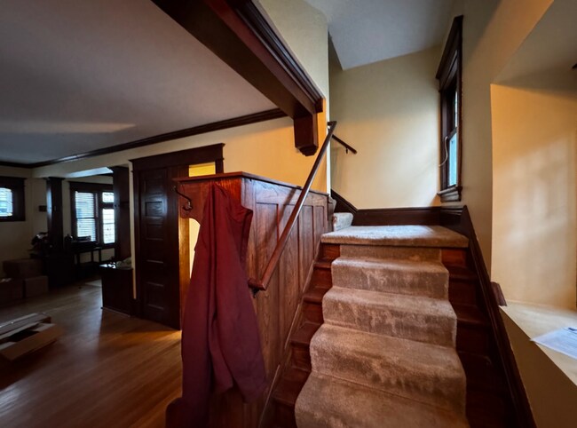 Foto del edificio - SINGLE FAMILY HOME! Great Location! Laundr...