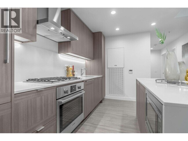 Photo du bâtiment - 2311 Beta Ave