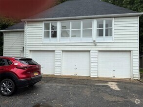 Building Photo - 75 Old Tappan Rd