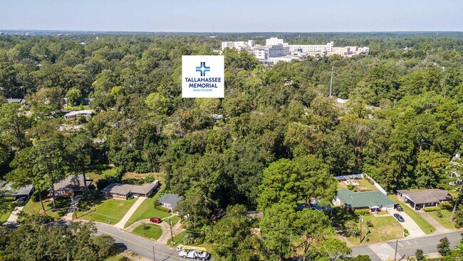 Building Photo - 1114 Sandringham Dr