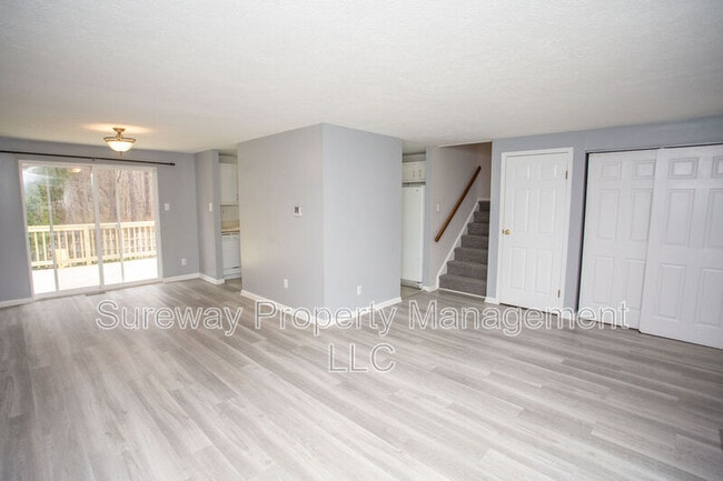 Building Photo - 57 Lady Diana Cir