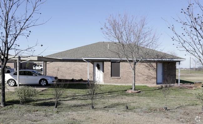Building Photo - Crape Myrtle Apartments