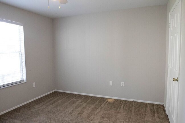 Building Photo - 170 Laterino Ct