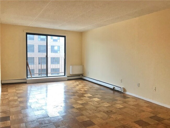 Foto del edificio - 687 Bronx River Rd