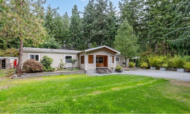 Building Photo - 159 E Crescent Harbor Rd