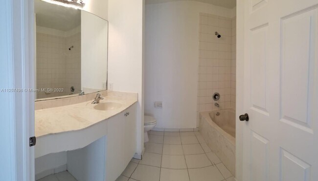 Foto del edificio - 17345 NW 7th Ave