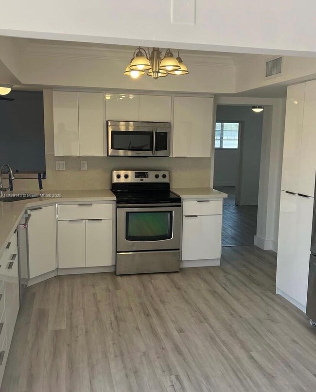 Photo - 8980 SW 44th St House