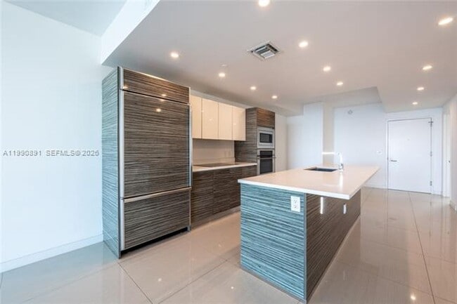 Foto del edificio - 460 NE 28th St