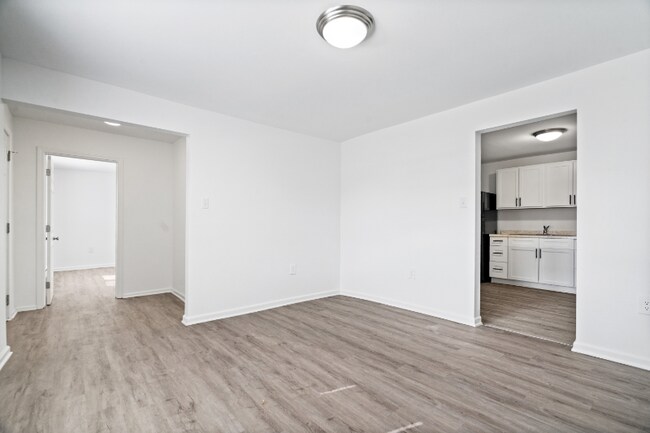 Foto del edificio - 102 S West St