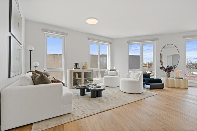 Building Photo - The Forte