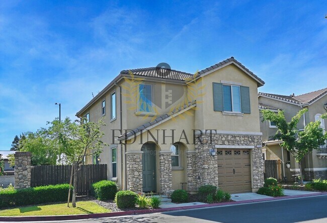 Foto del edificio - 3368 Monterosa Ln