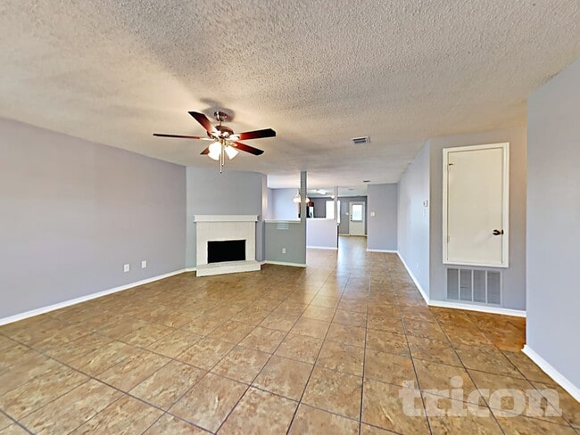 Foto del edificio - 2147 Edgewood Dr