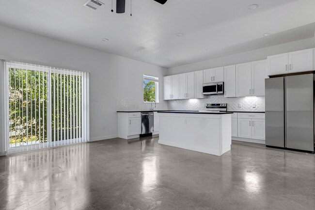 Foto del edificio - 907 Piedmont Ave