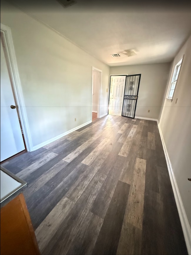 Building Photo - 225 Park Manor Dr