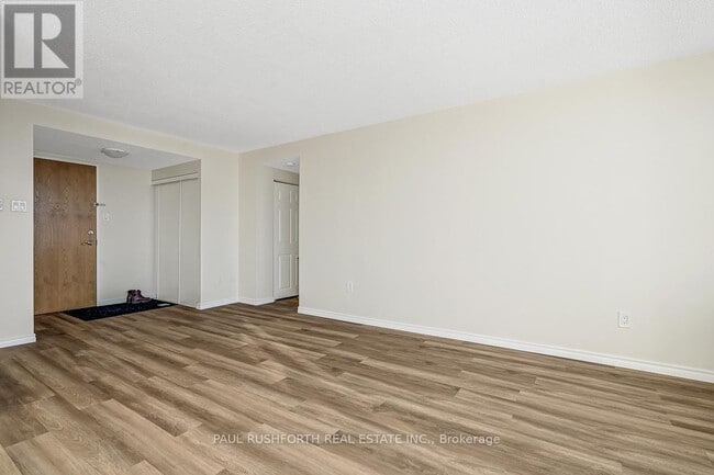 Building Photo - 2759 Carousel Crescent