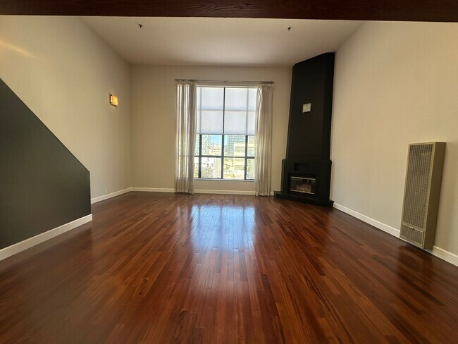 Foto del edificio - Large Loft Style Condo