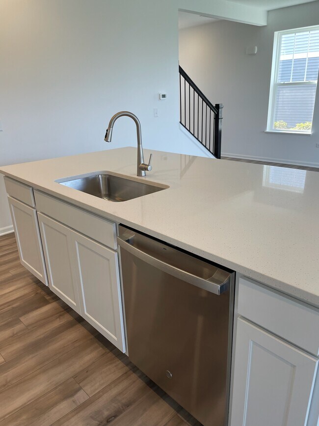 Foto del edificio - 337 Red Oak Cir