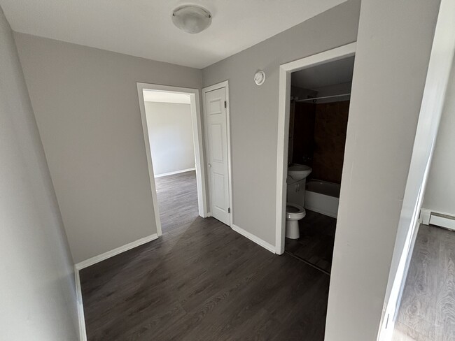 Building Photo - Cozy Unit Ready to Occupy