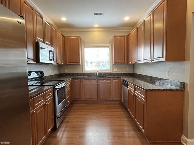 Building Photo - 3 br, 2.5 bath Condo - 4924 Lake Palmetto ...
