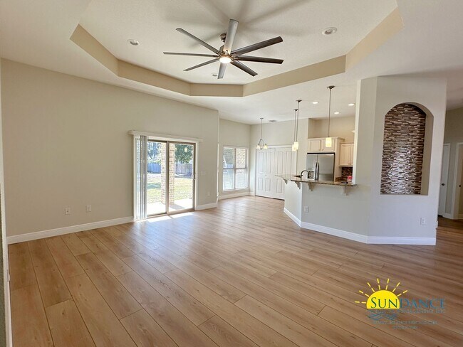 Foto del edificio - Stunning 4 Bedroom Navarre Home!