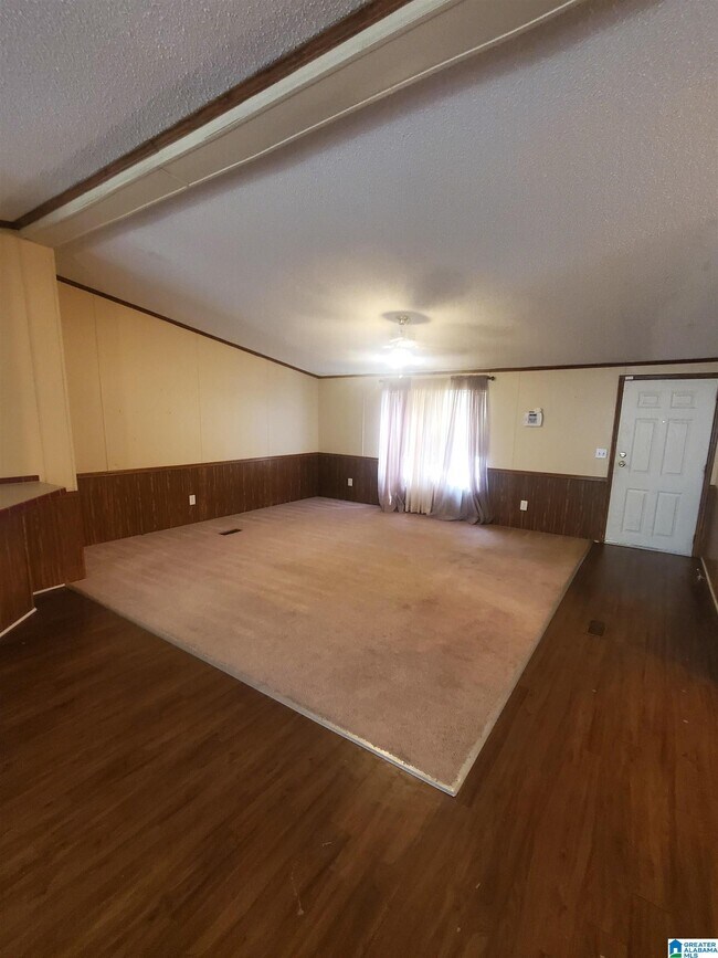 Foto del edificio - 115 Hardwood Dr