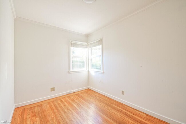 Building Photo - 3515 Middlefield Rd