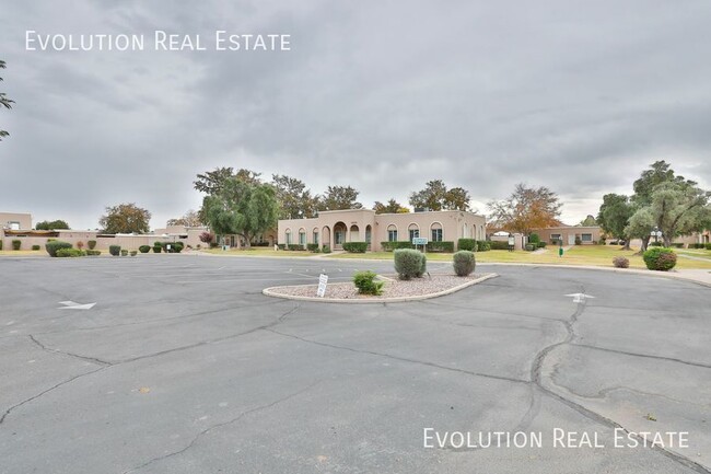 Building Photo - 3 Bedroom Scottsdale Townhome - Close to O...