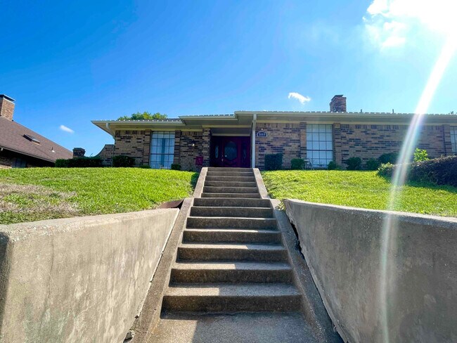 Building Photo - 3009 Apple Valley Dr