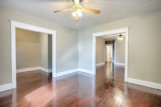 Living Room - 419 N 2nd St