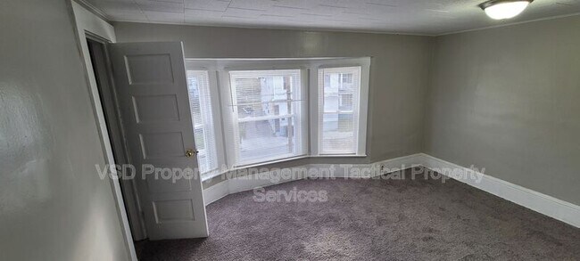 Foto del edificio - 7523 Aetna Rd