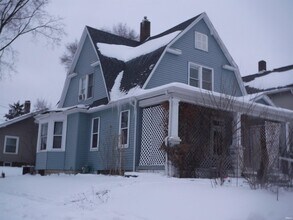 Building Photo - 636 Huffman St