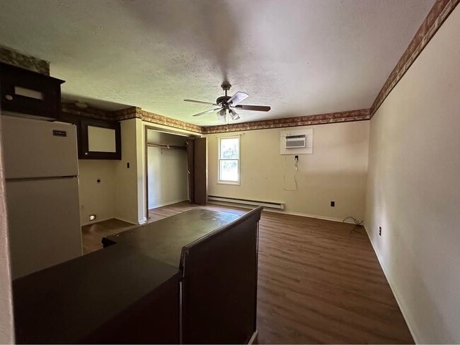 Building Photo - 14682 Wallace Pike