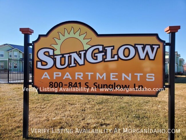 Building Photo - 811 S Sunglow Ln