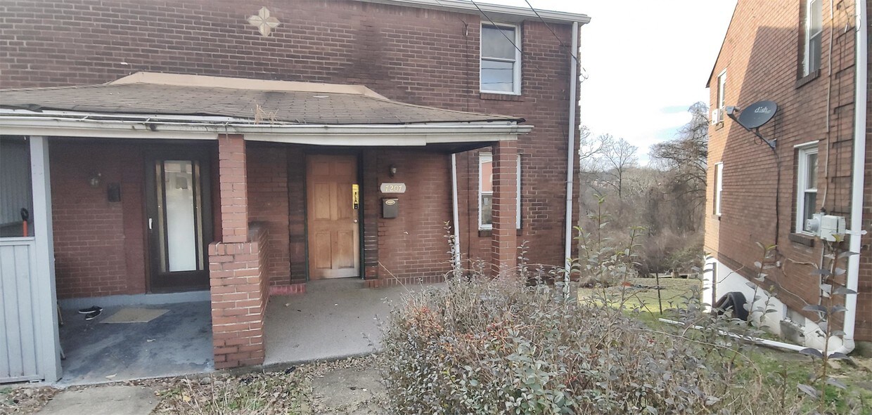 7207 Schley Ave, Swissvale, PA 15218 House Rental in Swissvale, PA