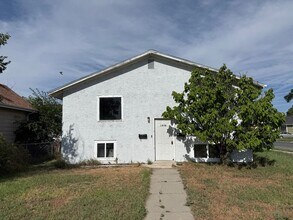 Building Photo - 1830 Ave F